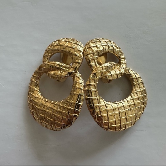 Givenchy 80 Statement Dangle Earrings Clip On Quilted Gold Tone Vintage 1980s - Picture 9 of 13